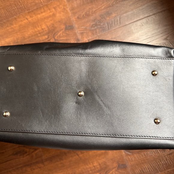 -SOLD-Dooney & Bourke bag in very good used condition - Picture 7 of 7